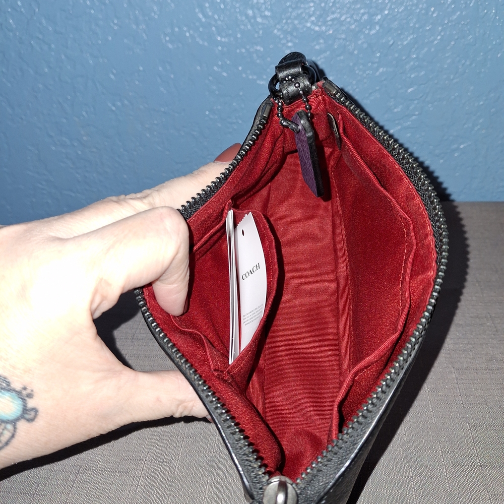 Coach Nolita 10 NWT - Picture 2 of 2